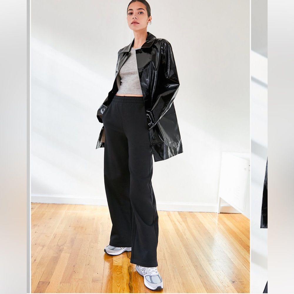 NWT Aritzia rain trench jacket size small
